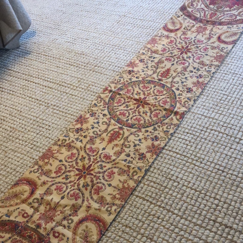 Pottery Barn Table runner - Picture 8 of 13